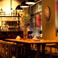 老男孩～轟趴館 在等嗨翻全場的你！